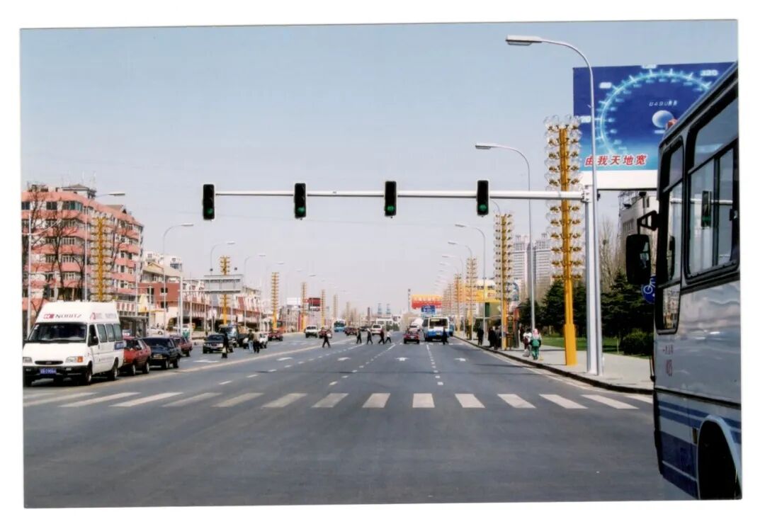 ����80����ح��͢˳����֤����������ͨ�Ƽ���ԾǨ